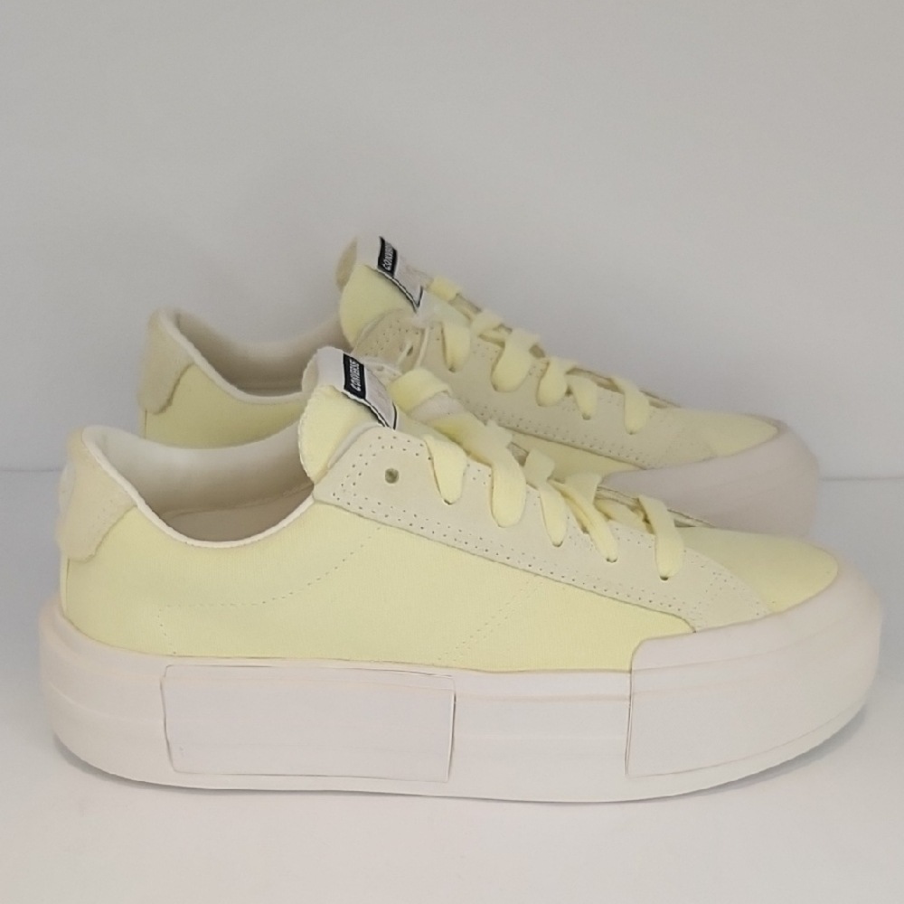 Converse Women's Yellow Sneakers